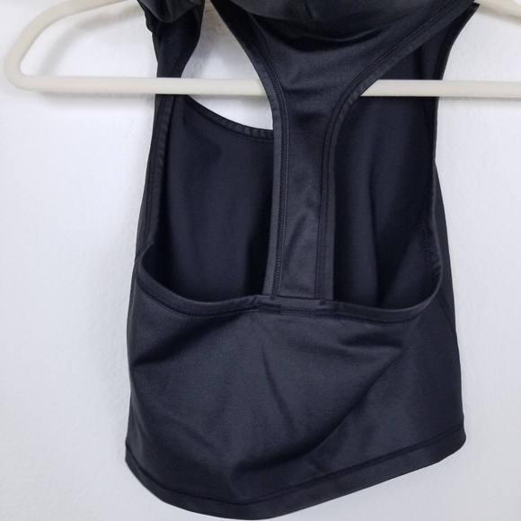 ⭐️SALE⭐️VICTORIA SPORT SMALL CROP SLEEVELESS BLACK HOODIE - Picture 7 of 9